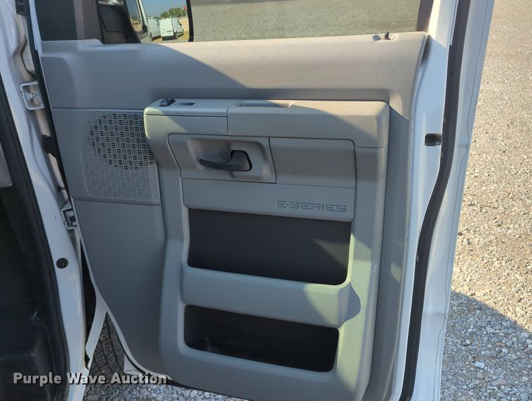 image for item KB9411 2012 Ford E250  van