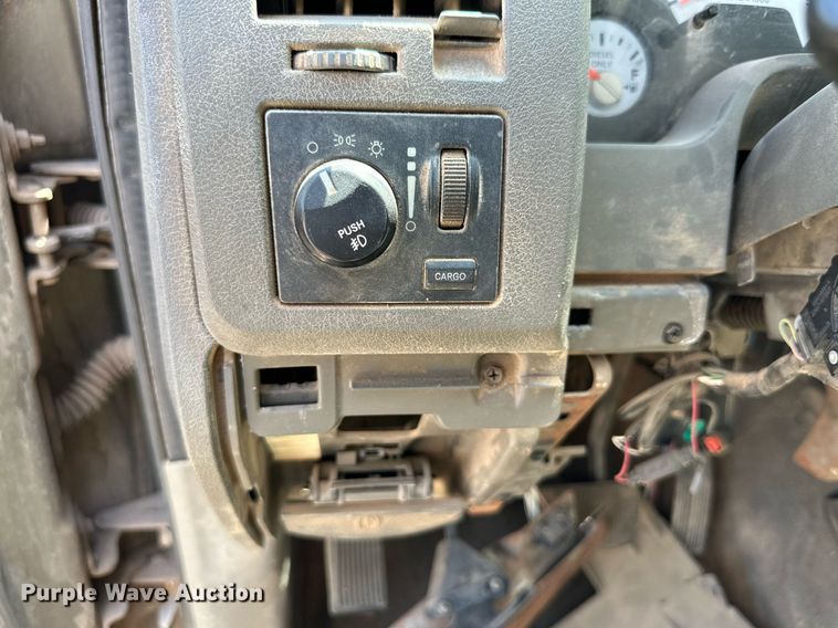 image for item KM9804 2006 Dodge Ram 2500  Mega Cab pickup truck