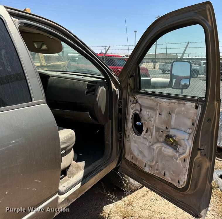 image for item KM9804 2006 Dodge Ram 2500  Mega Cab pickup truck