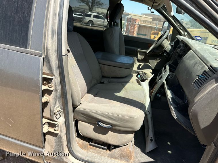 image for item KM9804 2006 Dodge Ram 2500  Mega Cab pickup truck