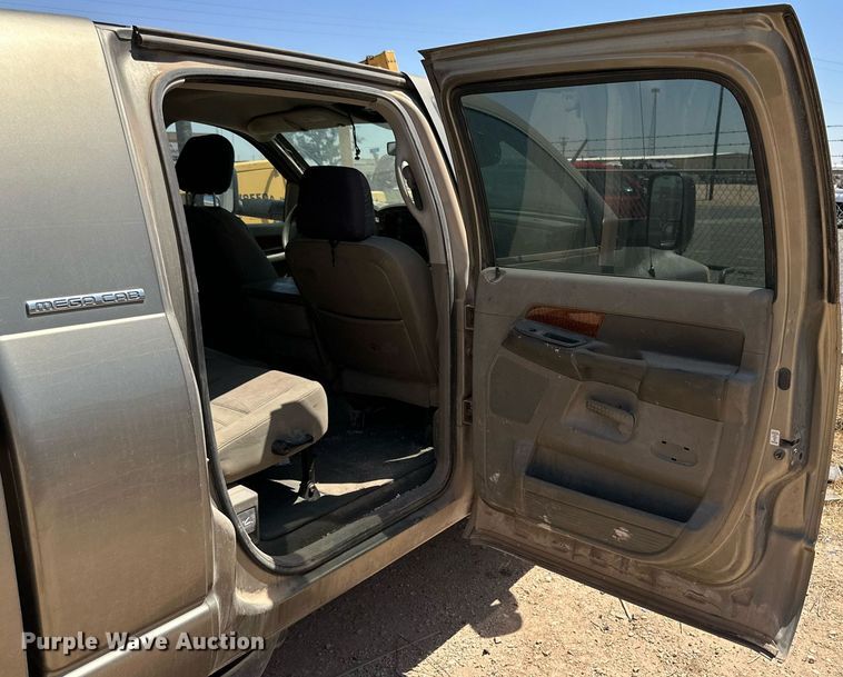 image for item KM9804 2006 Dodge Ram 2500  Mega Cab pickup truck