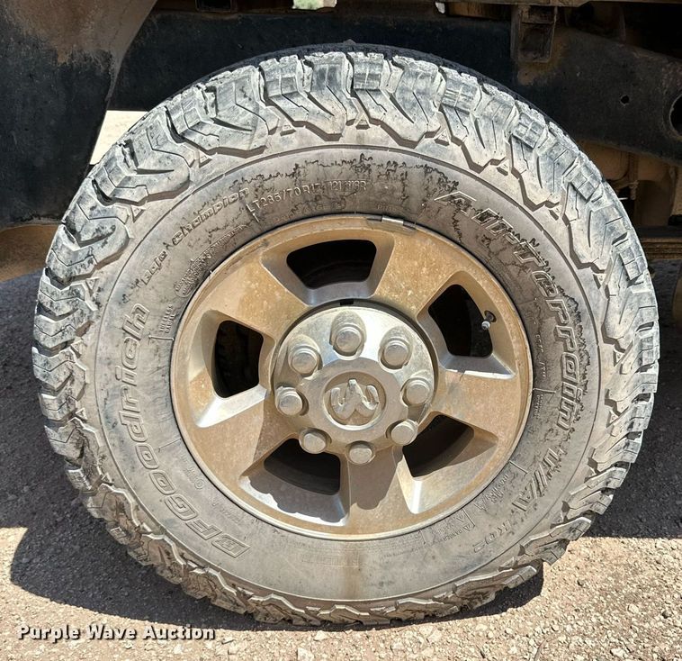 image for item KM9804 2006 Dodge Ram 2500  Mega Cab pickup truck