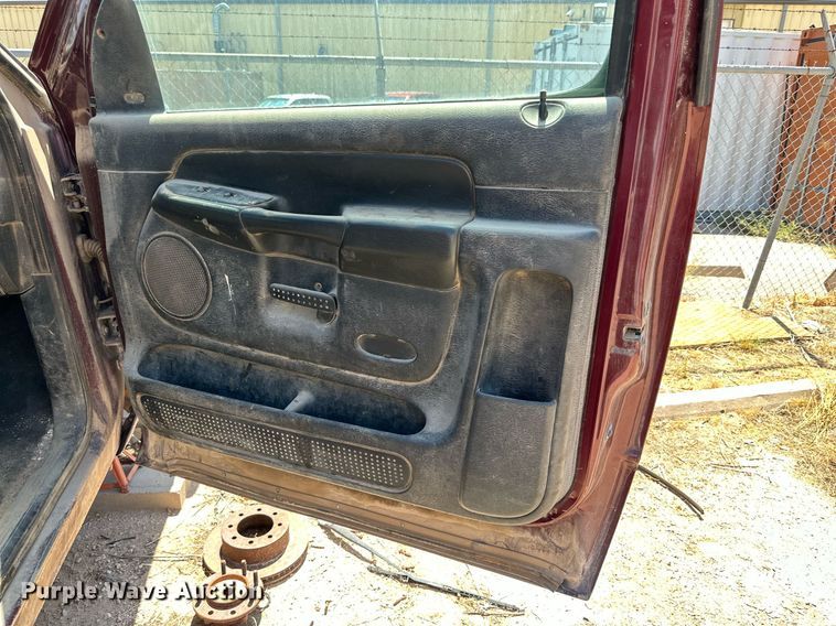 image for item KM9805 2003 Dodge Ram 2500  pickup truck