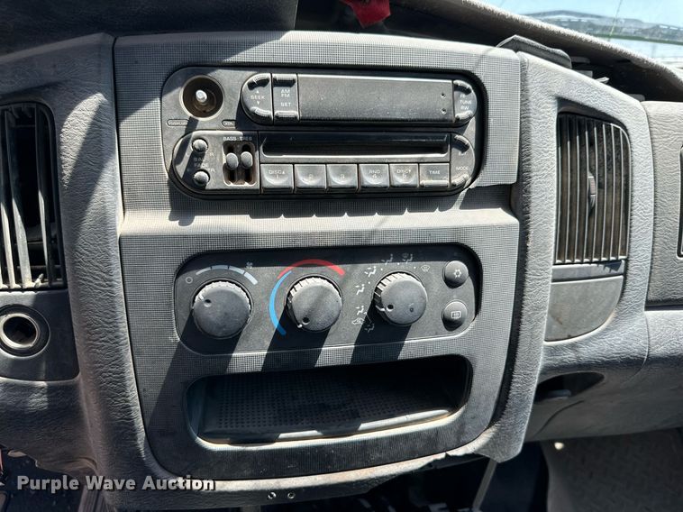 image for item KM9806 2003 Dodge Ram 2500  Quad Cab pickup truck