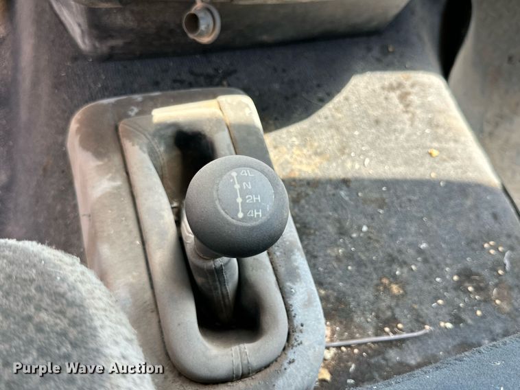 image for item KM9806 2003 Dodge Ram 2500  Quad Cab pickup truck