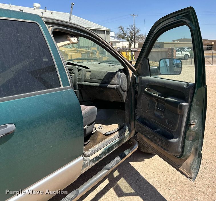 image for item KM9806 2003 Dodge Ram 2500  Quad Cab pickup truck