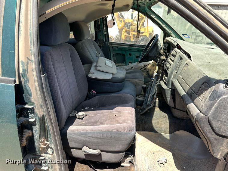 image for item KM9806 2003 Dodge Ram 2500  Quad Cab pickup truck