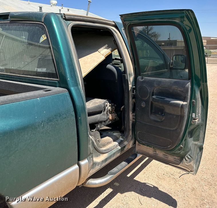 image for item KM9806 2003 Dodge Ram 2500  Quad Cab pickup truck