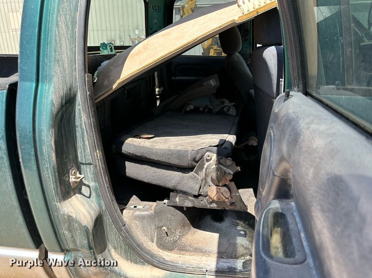 image for item KM9806 2003 Dodge Ram 2500  Quad Cab pickup truck