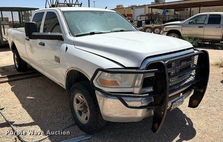 image for item KM9807 2011 Dodge Ram 3500HD  Crew Cab pickup truck