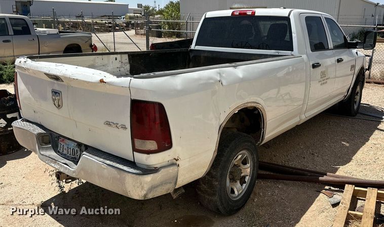 image for item KM9807 2011 Dodge Ram 3500HD  Crew Cab pickup truck