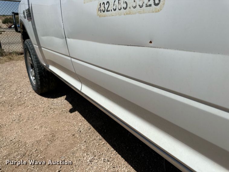 image for item KM9807 2011 Dodge Ram 3500HD  Crew Cab pickup truck