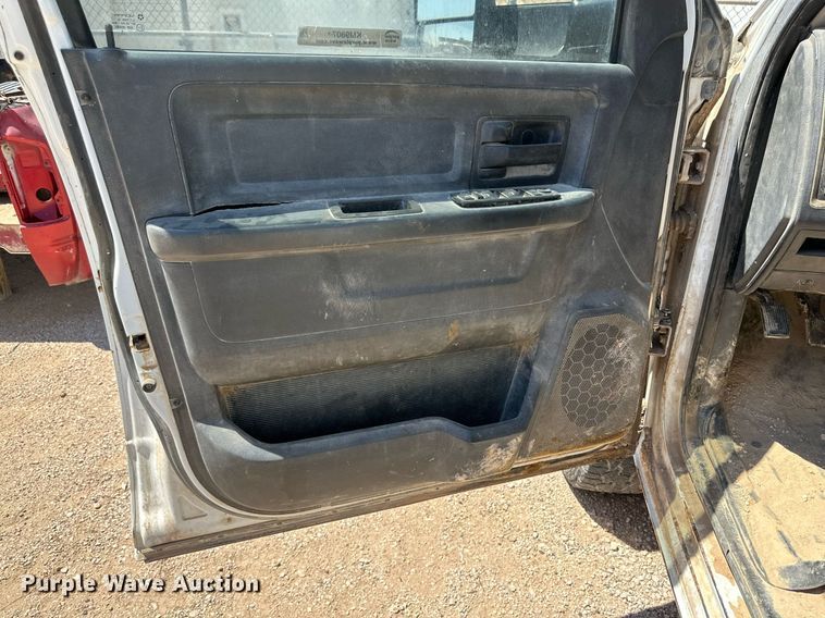 image for item KM9807 2011 Dodge Ram 3500HD  Crew Cab pickup truck