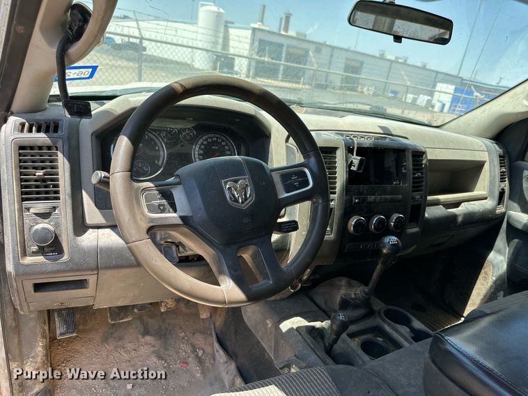 image for item KM9807 2011 Dodge Ram 3500HD  Crew Cab pickup truck