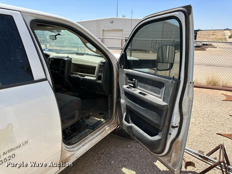 image for item KM9807 2011 Dodge Ram 3500HD  Crew Cab pickup truck