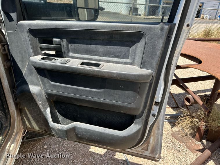 image for item KM9807 2011 Dodge Ram 3500HD  Crew Cab pickup truck