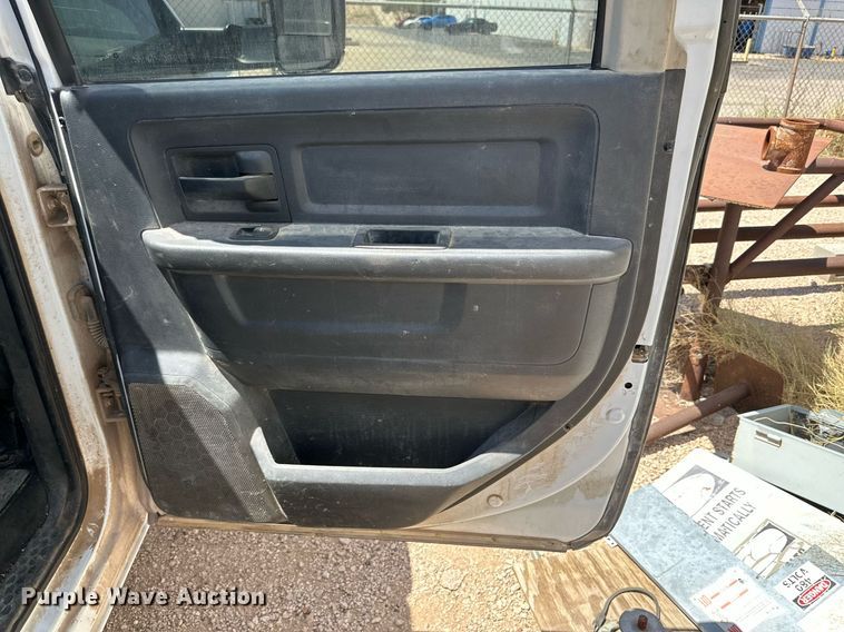 image for item KM9807 2011 Dodge Ram 3500HD  Crew Cab pickup truck