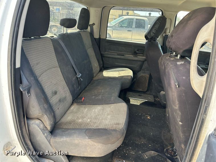 image for item KM9807 2011 Dodge Ram 3500HD  Crew Cab pickup truck