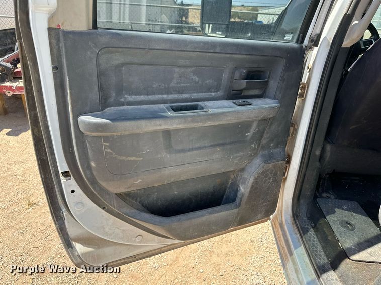 image for item KM9807 2011 Dodge Ram 3500HD  Crew Cab pickup truck