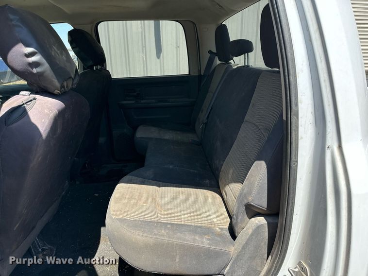 image for item KM9807 2011 Dodge Ram 3500HD  Crew Cab pickup truck