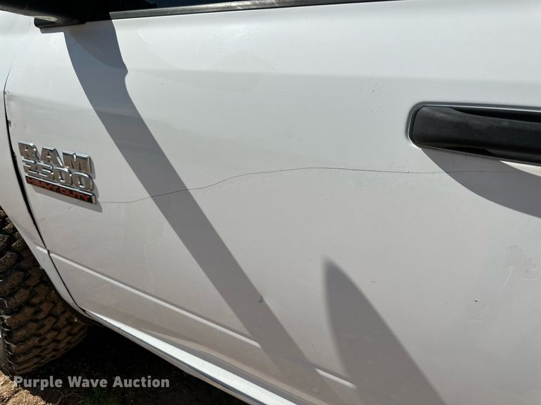 image for item KM9809 2014 Dodge Ram 2500HD  utility bed pickup truck