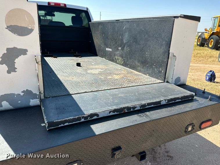 image for item KM9809 2014 Dodge Ram 2500HD  utility bed pickup truck