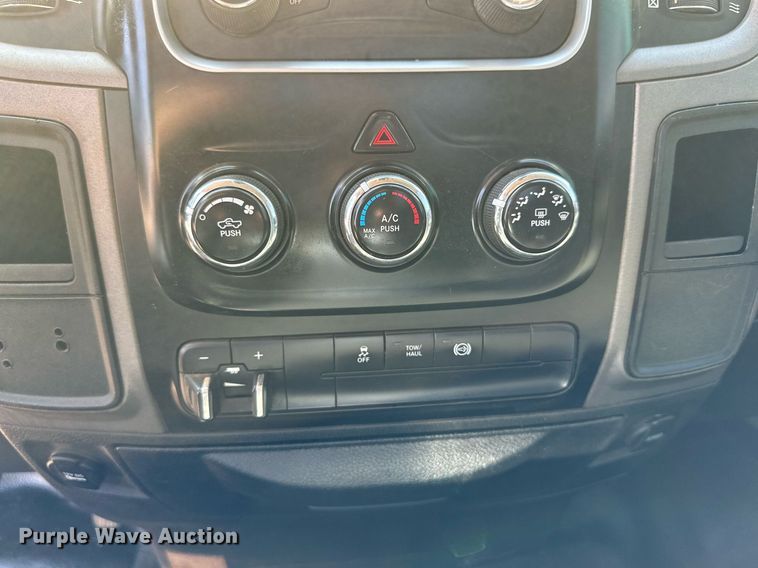 image for item KM9809 2014 Dodge Ram 2500HD  utility bed pickup truck