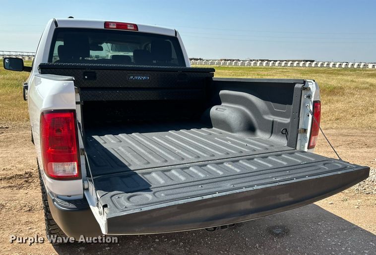 image for item KM9810 2015 Dodge Ram 1500  Quad Cab pickup truck
