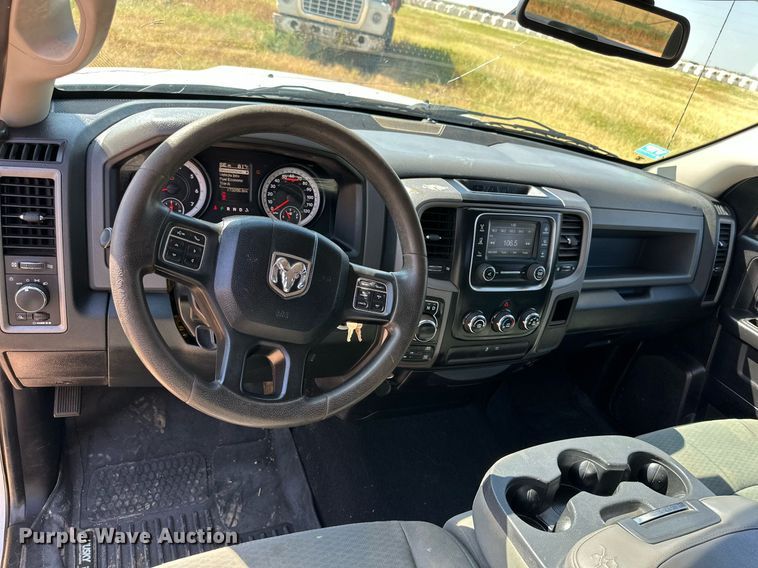 image for item KM9810 2015 Dodge Ram 1500  Quad Cab pickup truck