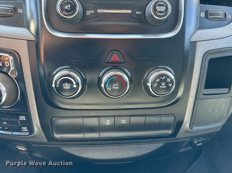 image for item KM9810 2015 Dodge Ram 1500  Quad Cab pickup truck