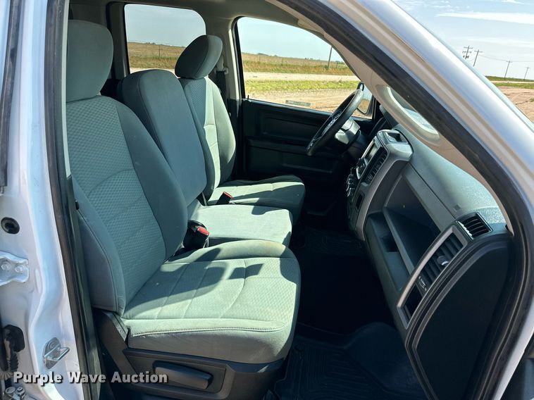 image for item KM9810 2015 Dodge Ram 1500  Quad Cab pickup truck