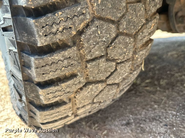 image for item KM9810 2015 Dodge Ram 1500  Quad Cab pickup truck