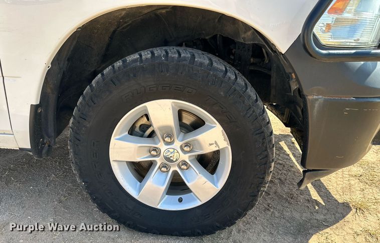 image for item KM9810 2015 Dodge Ram 1500  Quad Cab pickup truck