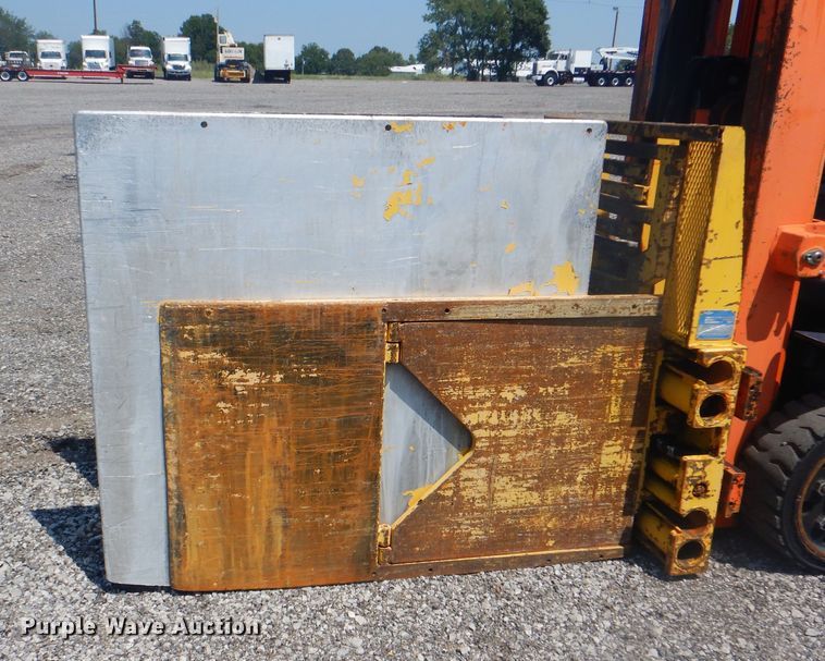 image for item KW9070 Toyota 5FGC30  forklift