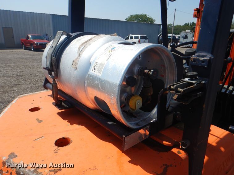 image for item KW9070 Toyota 5FGC30  forklift