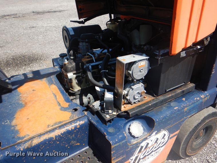 image for item KW9070 Toyota 5FGC30  forklift