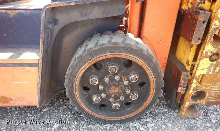 image for item KW9070 Toyota 5FGC30  forklift