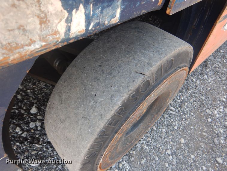 image for item KW9070 Toyota 5FGC30  forklift