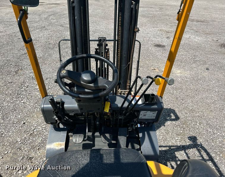 image for item KW9071 TCM FCG18-3L  forklift