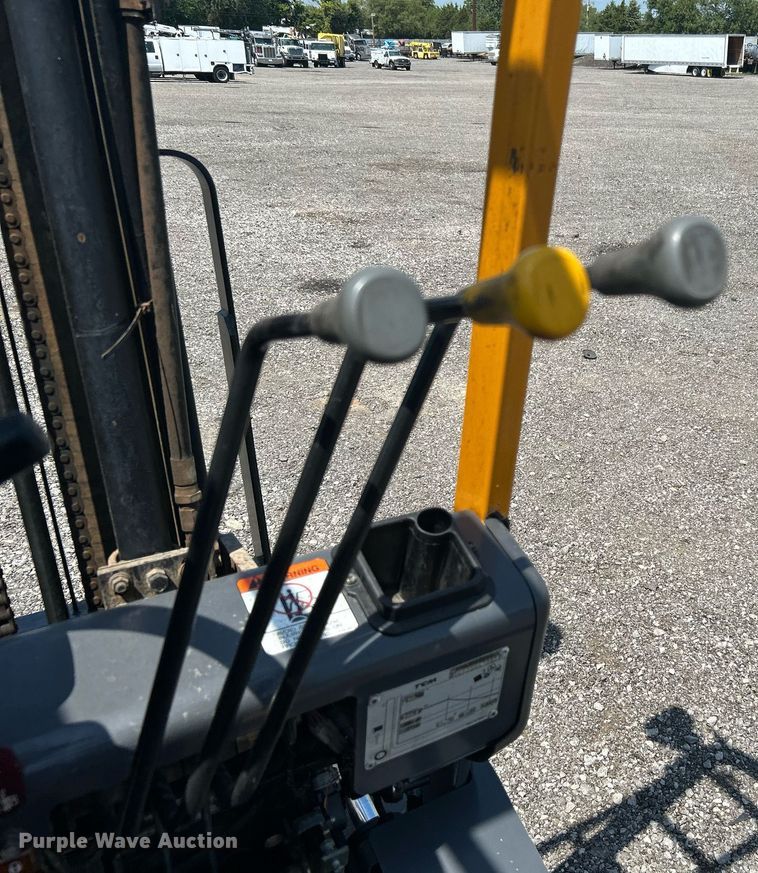 image for item KW9071 TCM FCG18-3L  forklift