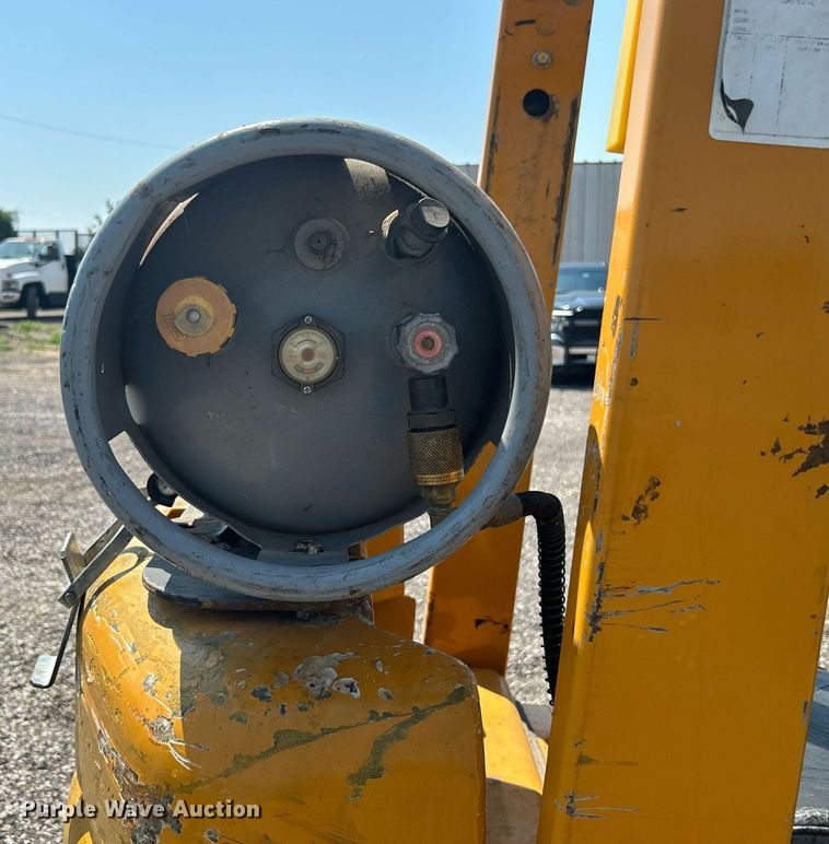 image for item KW9071 TCM FCG18-3L  forklift