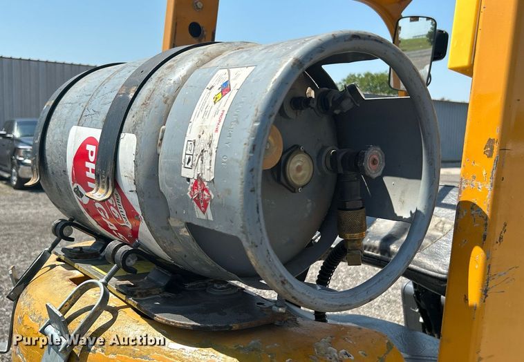 image for item KW9071 TCM FCG18-3L  forklift