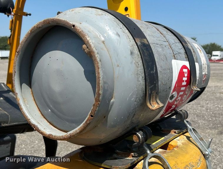 image for item KW9071 TCM FCG18-3L  forklift