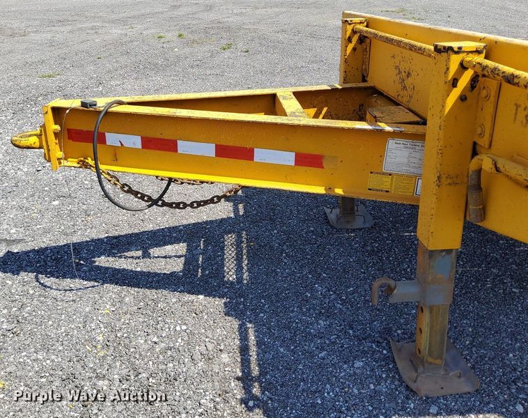 image for item KW9074 1998 Redi Haul R25210PFE  equipment trailer