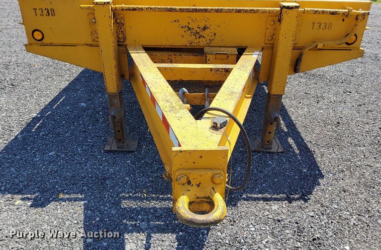 image for item KW9074 1998 Redi Haul R25210PFE  equipment trailer