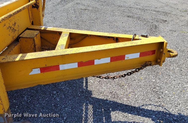 image for item KW9074 1998 Redi Haul R25210PFE  equipment trailer
