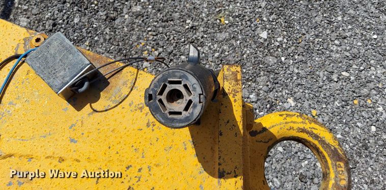 image for item KW9074 1998 Redi Haul R25210PFE  equipment trailer