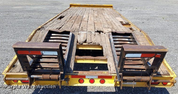 image for item KW9074 1998 Redi Haul R25210PFE  equipment trailer