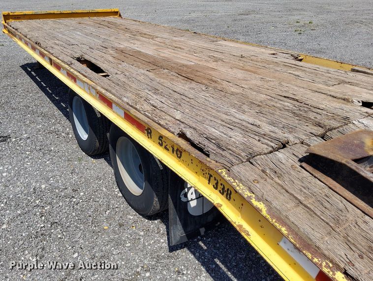 image for item KW9074 1998 Redi Haul R25210PFE  equipment trailer