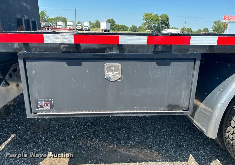 image for item KW9084 2005 International 9200i  flatbed truck